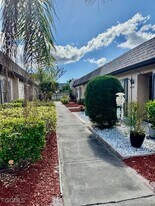9313 Lennex Ln in Ft. Myers, FL - Building Photo