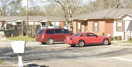 9 Camellia Dr in Brantley, AL - Building Photo - Building Photo