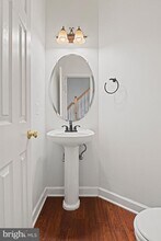 46223 Wales Terrace in Sterling, VA - Building Photo - Building Photo