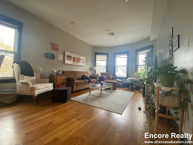 46 Creighton St, Unit 3, Unit 3