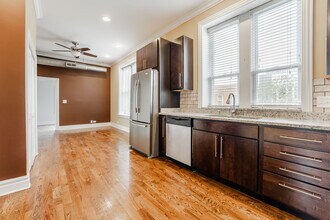 2609 W Thomas St, Unit 3 in Chicago, IL - Building Photo - Building Photo