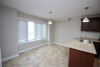 5727-5727 Kalar Rd in Niagara Falls, ON - Building Photo - Building Photo