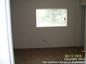 11214 Center Point Rd in San Antonio, TX - Building Photo - Building Photo