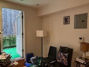 1752 1st Ave in New York, NY - Building Photo - Building Photo