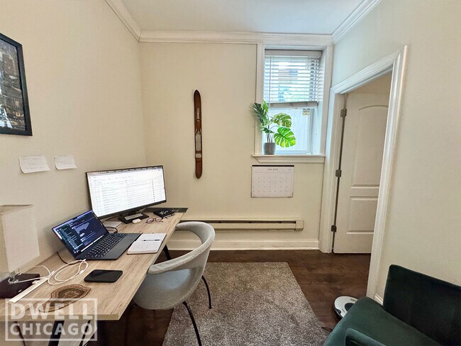 2127 N Dayton St, Unit 2 in Chicago, IL - Foto de edificio - Building Photo