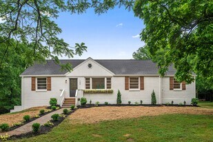 102 Beverly Dr in Nashville, TN - Building Photo