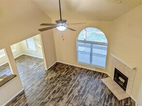 408 Silver Mine Dr in Justin, TX - Building Photo - Building Photo