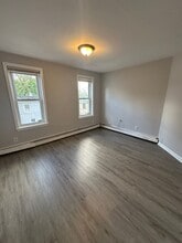 35 N 10th St in Darby, PA - Building Photo - Building Photo