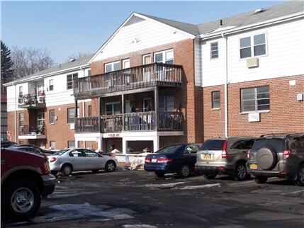 Juliann Garden Apartments in Spring Valley, NY - Building Photo - Building Photo