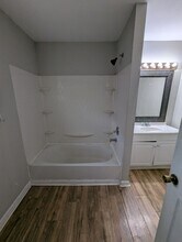 1709 S Evergreen Ave in Chanute, KS - Building Photo - Building Photo