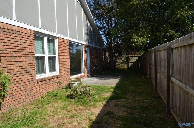 2136 Eastbrook SE in Decatur, AL - Building Photo - Building Photo