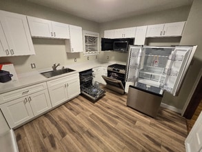 1019 Widdicomb Ave NW, Unit 2 in Grand Rapids, MI - Foto de edificio - Building Photo