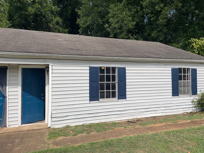 68 Cedar Hill Cir, Unit 3B