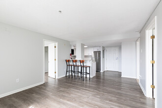 Lansdowne Place in Westfield, MA - Building Photo - Interior Photo