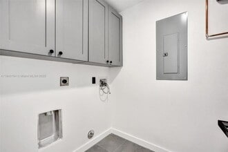2257 NE 173rd St in North Miami Beach, FL - Building Photo - Building Photo