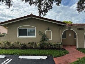 10620 NW 37th St in Coral Springs, FL - Building Photo - Building Photo