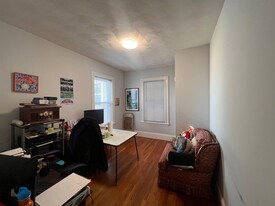 235 Highland Ave, Unit 2 in Somerville, MA - Building Photo