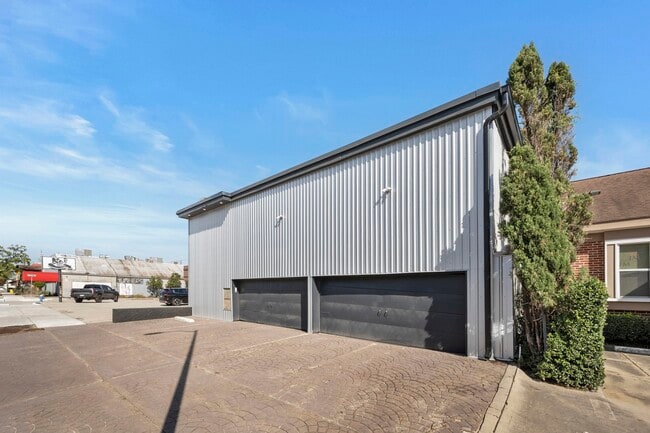 property at 234 Westheimer Rd