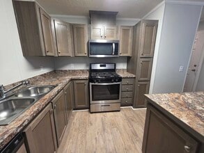 3709 Juniper St in Village of Clarkston, MI - Building Photo - Building Photo