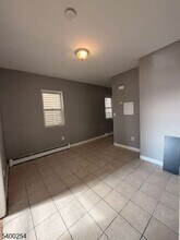 264 1st St, Unit 6 in Elizabeth, NJ - Building Photo - Building Photo