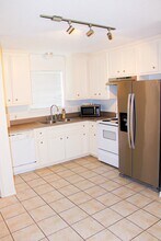 2118 Avenue M in Huntsville, TX - Building Photo - Building Photo