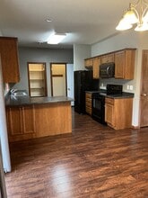 1501 N Grove Pl in Watertown, SD - Building Photo - Building Photo