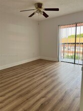 2186 W 60th St in Hialeah, FL - Building Photo - Building Photo