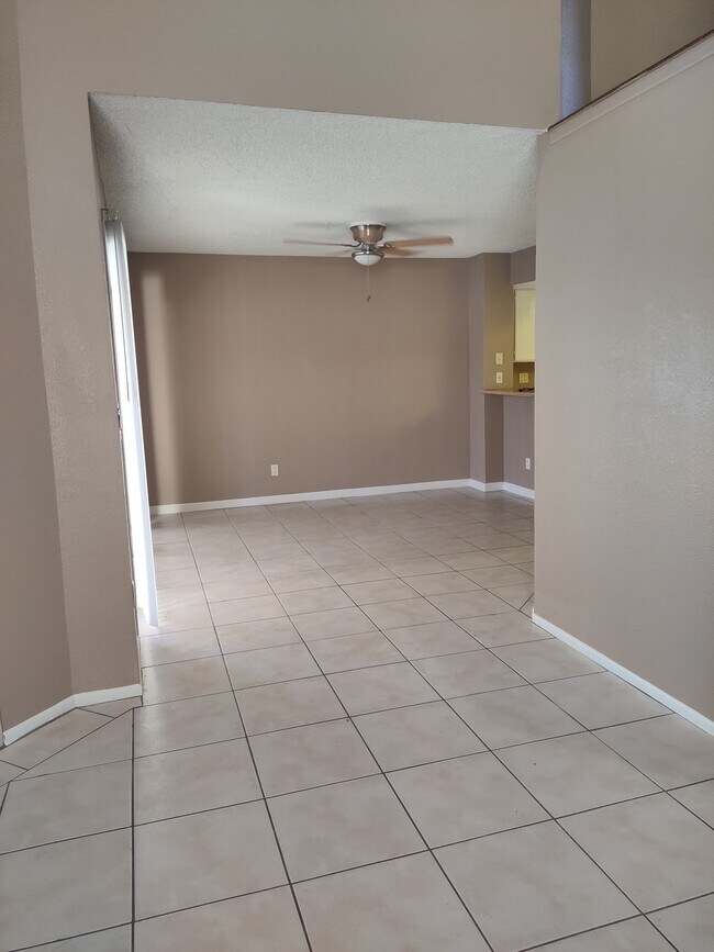 1129 W Manor St in Chandler, AZ - Building Photo - Building Photo