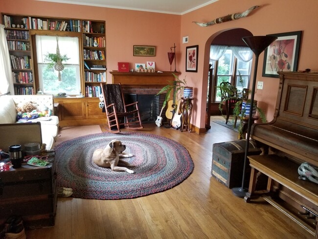 property at 134 W Lincoln St