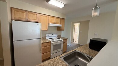 10 Ham St in Dover, NH - Building Photo - Building Photo