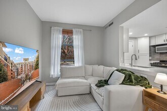 1021 N Garfield St in Arlington, VA - Building Photo - Building Photo