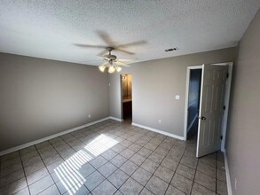 1888 Bayou Dr in Navarre, FL - Building Photo - Building Photo