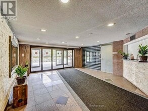 4 Lisa St. in Brampton, ON - Building Photo - Building Photo