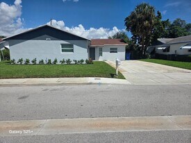 1240 W 26th St in West Palm Beach, FL - Building Photo