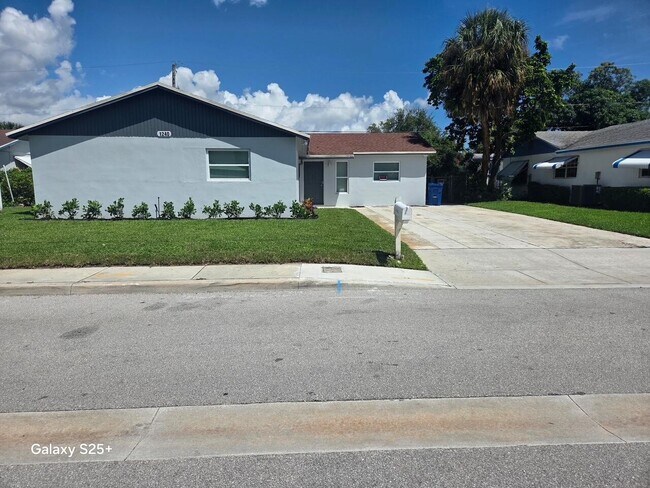 property at 1240 W 26th St