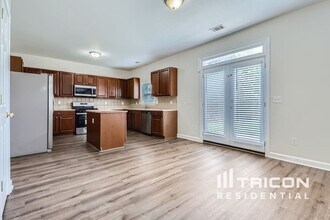 7369 Melhana Ln in Union City, GA - Building Photo - Building Photo