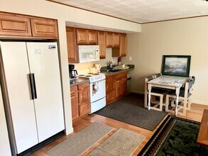 1610 E St in Anchorage, AK - Building Photo - Building Photo