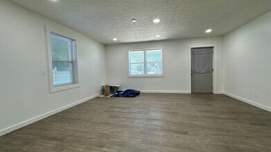 182 State St in Harriman, TN - Building Photo - Building Photo