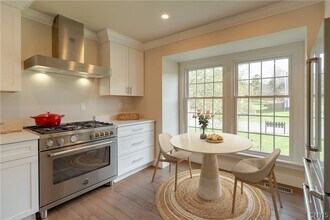 8116 Verbeck Dr in Manlius, NY - Building Photo - Building Photo