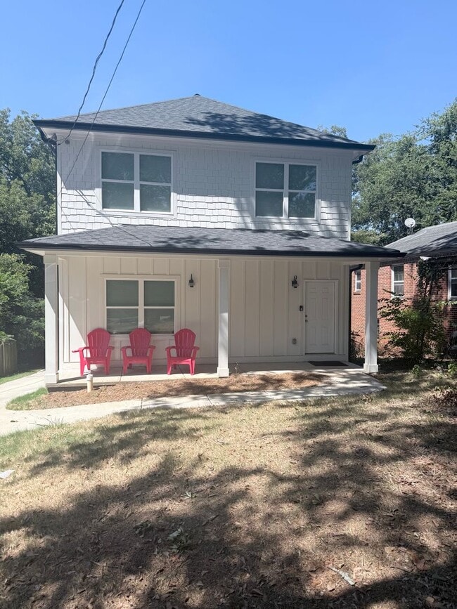 property at 230 Glenhaven Ave