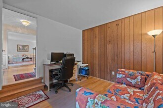 9704 Hall Rd in Potomac, MD - Building Photo - Building Photo