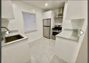 45 Thornton Ave in Los Angeles, CA - Building Photo