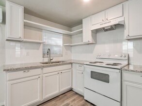 1617 SW 32nd St in Oklahoma City, OK - Building Photo - Building Photo