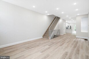 4828 Paschall Ave in Philadelphia, PA - Building Photo