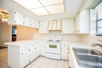 2604 W Dogwood St in Rogers, AR - Building Photo - Building Photo