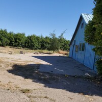 17001 Haskell Ln in Escalon, CA - Foto de edificio - Building Photo