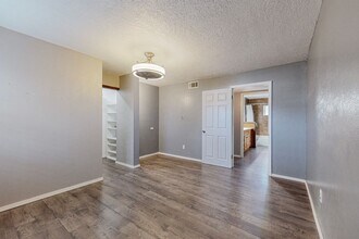 2830 Floral Rd NW in Albuquerque, NM - Building Photo - Building Photo