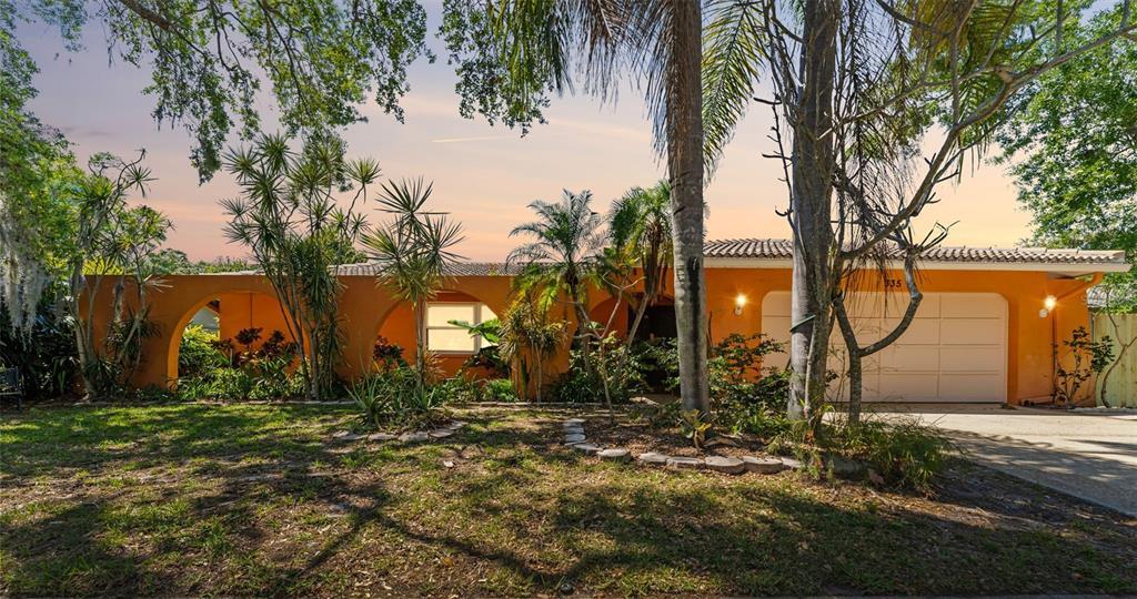 335 Laughing Gull Ln in Palm Harbor, FL - Building Photo