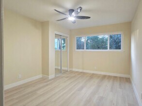 1365 Stanwood Dr, Unit 4 in San Jose, CA - Foto de edificio - Building Photo