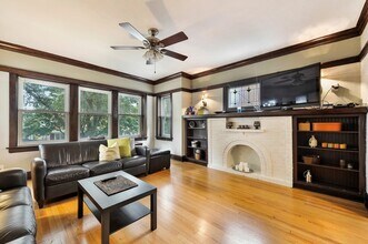 3725 N Bernard St in Chicago, IL - Building Photo - Building Photo